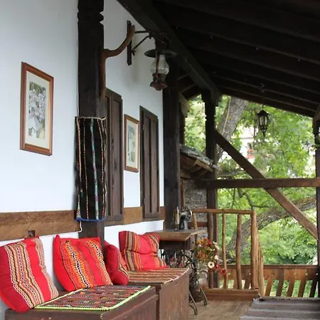 шапкова къща 3*